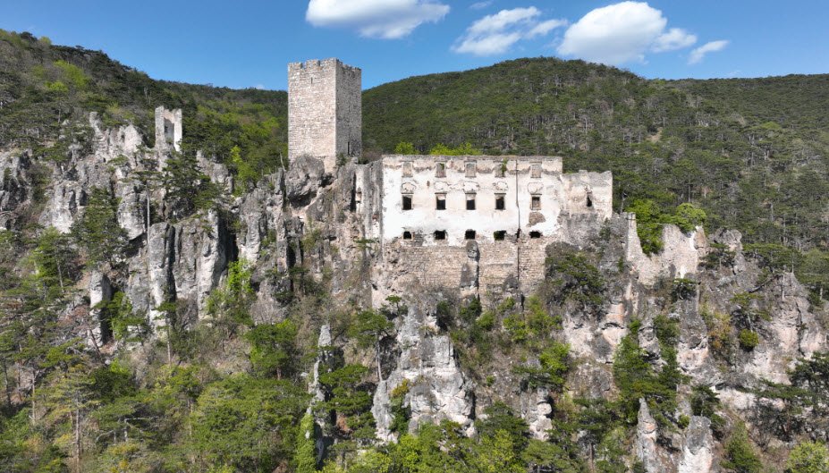 Burgruine Rauhenstein, Baden Bei Wien, Austria